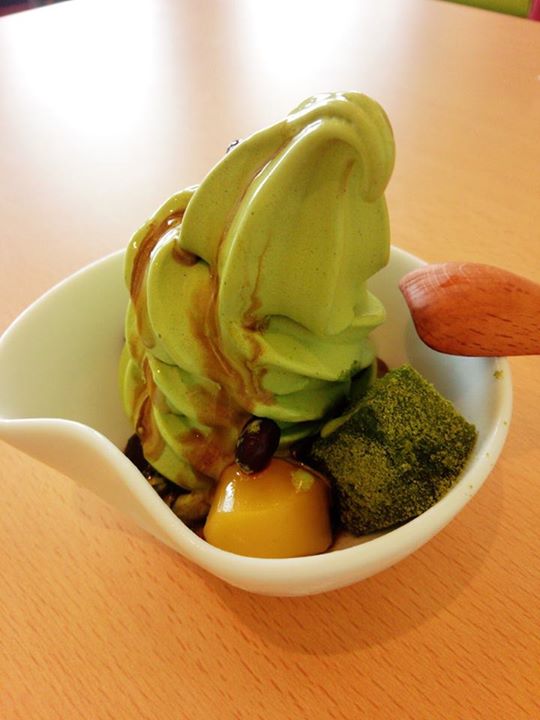 お茶元みはら胡蝶庵(コチョウアン) アイス・ジェラート 黒蜜抹茶ソフト