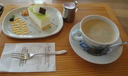 花岡（ハナオカ）&nbsp;ケーキ・タルト&nbsp;柑橘系のムースケーキ