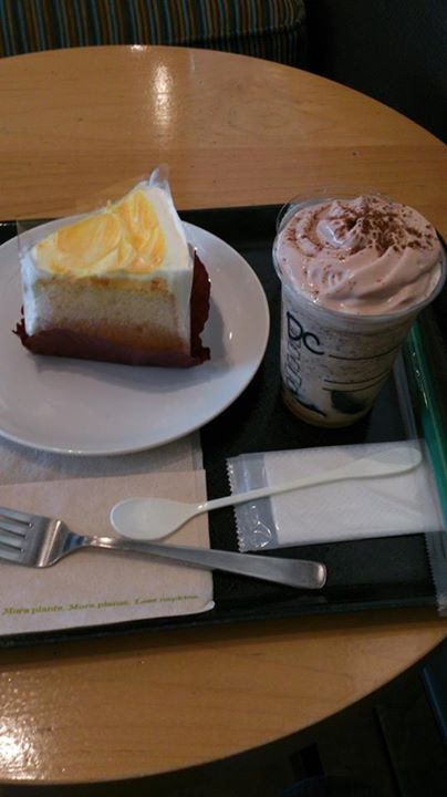 スターバックス コーヒー ジャパン（Starbucks Coffee Japan）&nbsp;ドリンク,ケーキ・タルト&nbsp;ダブルチョコレートジェリーフラペチーノとマンゴーシフォンケーキ