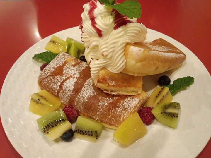 トラットリア プリモ(TRATTORIA PRIMO) パンケーキ キウイとクリームのパンケーキ