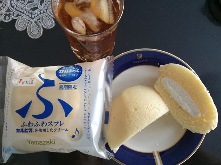 セブンイレブン&nbsp;その他スイーツ&nbsp;夏季限定 ふ ふわふわスフレ カルピスを使用したクリーム