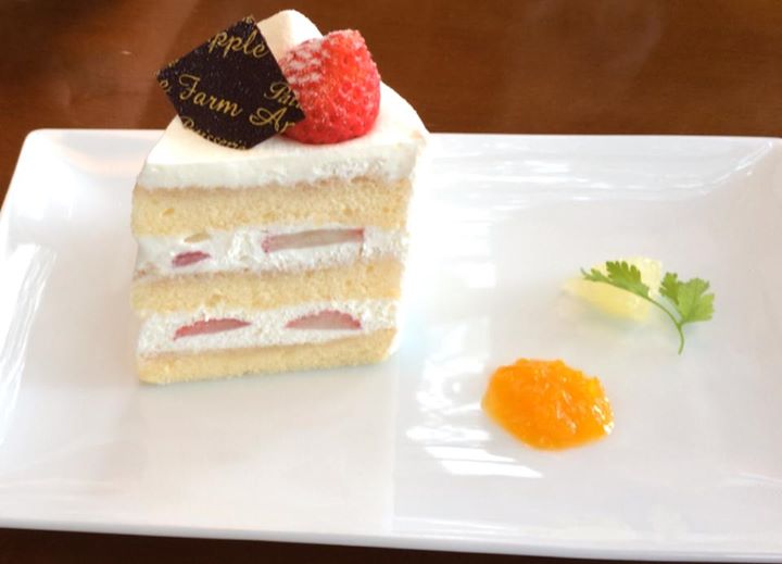 アップルファーム&nbsp;パフェ・サンデー,ケーキ・タルト,アイス・ジェラート&nbsp;ショートケーキパフェとショートケーキ、コンフィチュールミミジェラテリアの
大麦若葉＆リッチミルク
ヨーグルト＆グレフル ジェラート