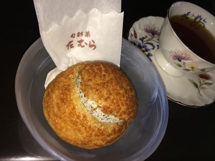 旬彩菓たむら&nbsp;シュークリーム&nbsp;ごまのシュークリーム