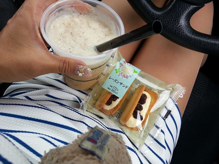 ファミリーマート(FamilyMart) かき氷・フラッペ,その他スイーツ カフェフラッペ、レーズンサンド