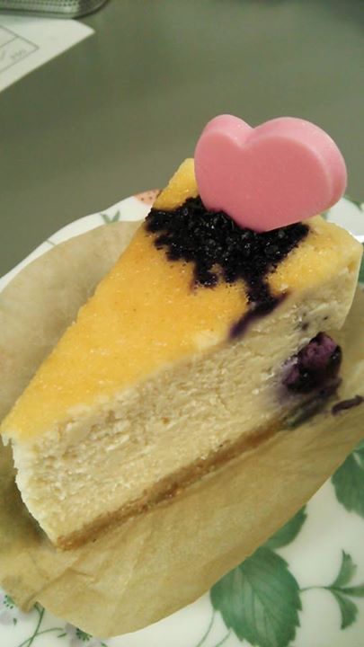 てんしのけーき&nbsp;ケーキ・タルト&nbsp;ホワイトチョコ＆ブルーベリーチーズケーキ