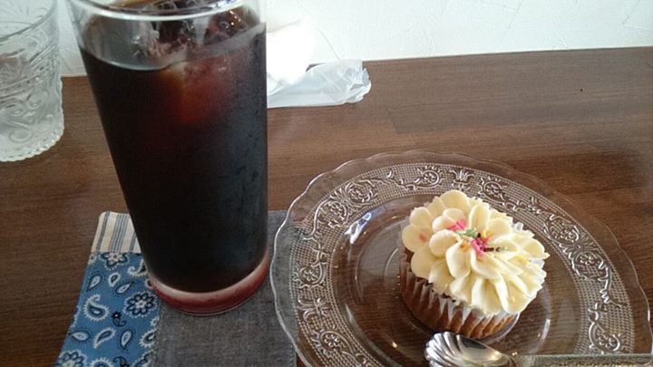 Cafe Melia(カフェ メリア ) ケーキ・タルト クリームの花のカップケーキ