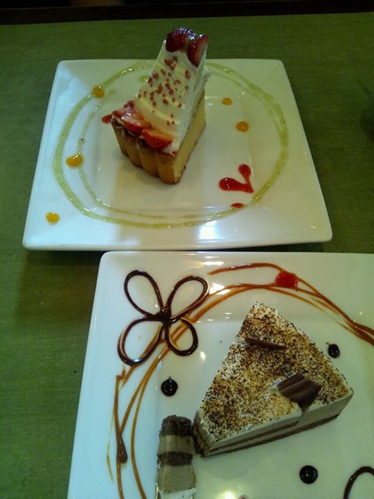 ピッツェリア(Pizzeria) ケーキ・タルト ミルクティーのムース他