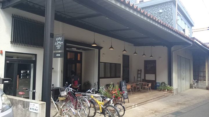 新小路カフェ(SHINKOJI CAFE) ワッフル 新小路ワッフル(2種のバナナとピスタチオアイスとワッフル)