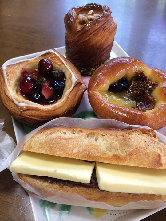 mocha bread(モカブレッド) パン デニッシュ、アンバタ