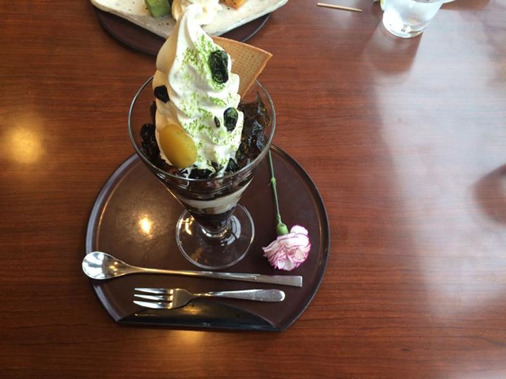 お茶元みはら胡蝶庵(コチョウアン) パフェ・サンデー 黒豆ゼリーパフェ、いもくりセット