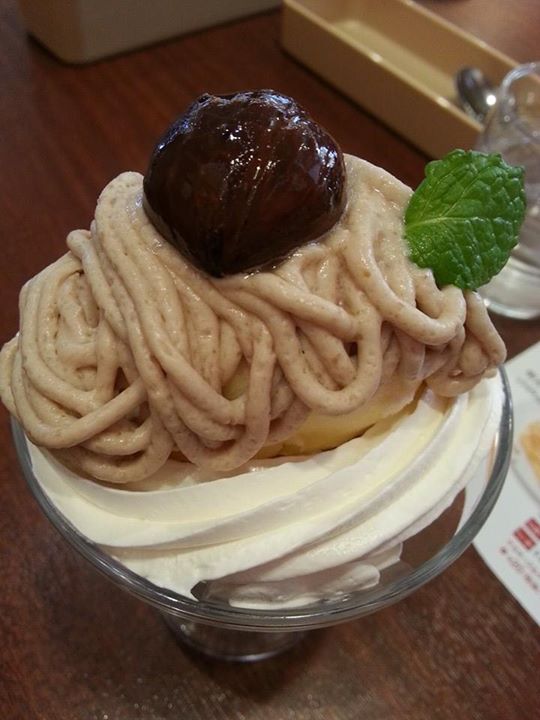 ガスト&nbsp;パフェ・サンデー&nbsp;渋皮栗マロンサンデー