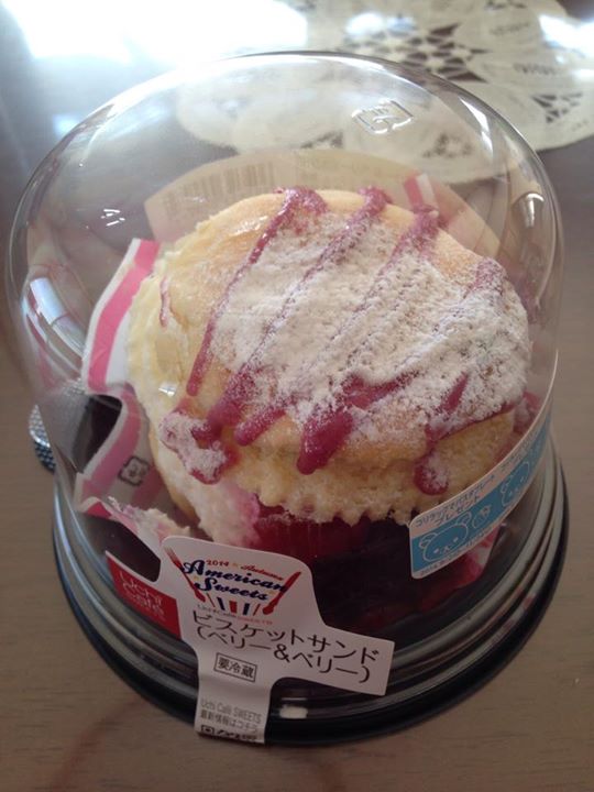 ローソン（LAWSON）&nbsp;その他スイーツ&nbsp;アメリカンスイーツ ビスケットサンド（ベリー＆ベリー）
