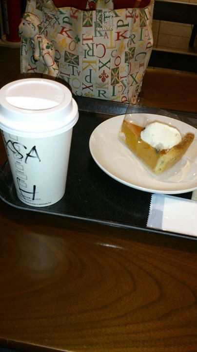 スターバックス コーヒー ジャパン(Starbucks Coffee Japan) ドリンク,パイ ビターキャラメルカプチーノ、パンプキンパイ