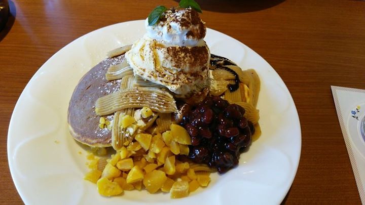デニーズ（Denny’s）&nbsp;パンケーキ&nbsp;栗のパンケーキ