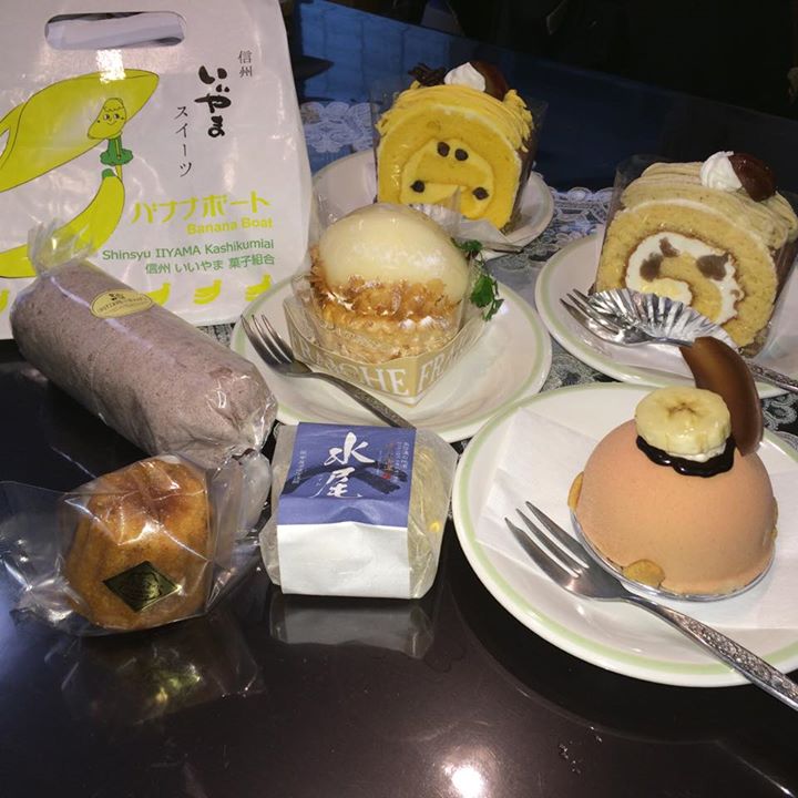 パティスリーヒラノ（cafe HIRANO）&nbsp;ケーキ・タルト,その他スイーツ&nbsp;梨のケーキ、あずきバナナロールケーキ、かぼちゃのシフォンロール、いちじくのクグロフ、飯山の銘酒水尾のケーキ他