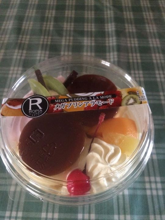 スーパー・コンビニ・その他&nbsp;プリン&nbsp;メガプリンアラモード