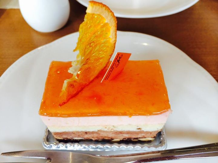 モン・シェリ&nbsp;ケーキ・タルト&nbsp;オレンジのケーキ、チョコのケーキ、モンブラン