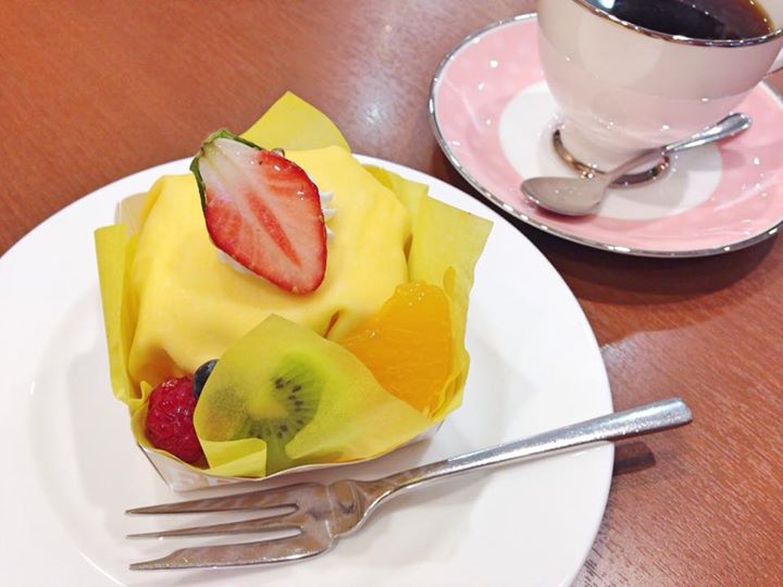 パティスリーヒラノ（cafe HIRANO）&nbsp;ケーキ・タルト&nbsp;クレープ、焼きりんごのタルト