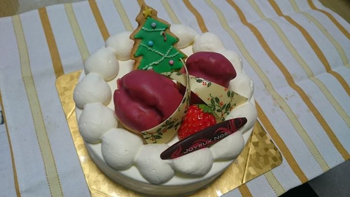 パティスリー ラ・バル(La Balle) ケーキ・タルト いちごショート、テロワール オペラのクリスマスケーキ