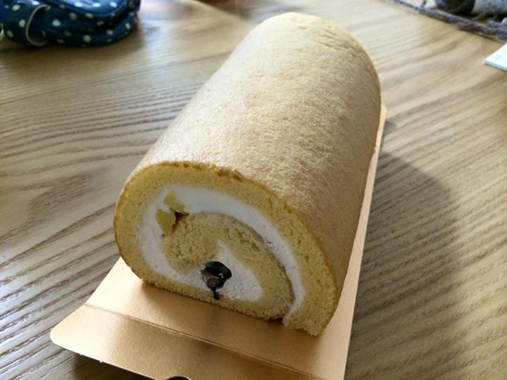 ケーキ屋SUN(サン) ケーキ・タルト 黒豆と栗のロールケーキ