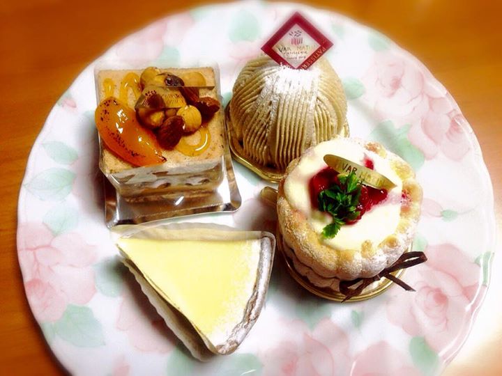 パティスリー・ヴァールマタン(patisserie VAR MATIN) ケーキ・タルト ヘーゼルナッツのケーキ、モンブラン、チーズケーキ他