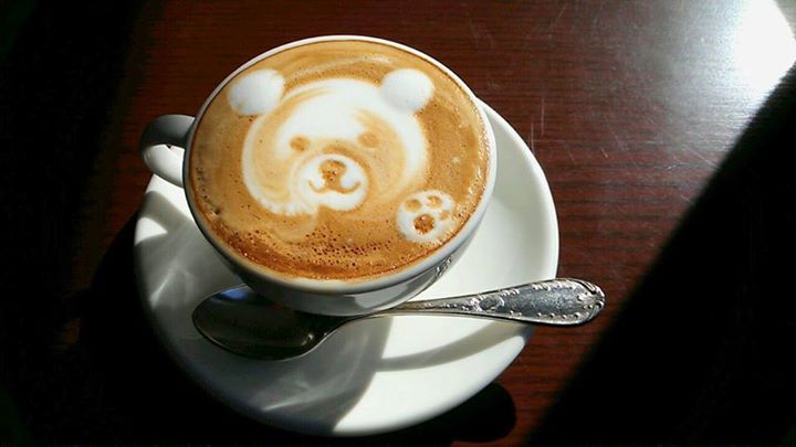 カフェ・ラフォン&nbsp;ケーキ・タルト,ドリンク&nbsp;ラテ、ワインゼリーとコーヒームース
