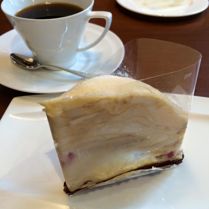 リストランテ イニツィア・ラ・クチーナ ケーキ・タルト イチゴのミルフィーユ