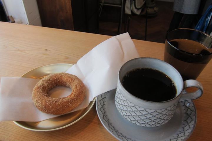栞日(sioribi) ドーナツ,クッキー,その他スイーツ 素朴でやさしい味わいのシナモンドーナツ、チョコクッキー、ビスコッティ
