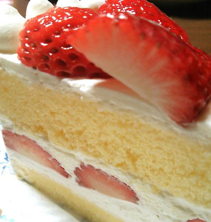 プティ ラパン(Petit Lapin) ケーキ・タルト イチゴのケーキ、チョコレートのケーキ他