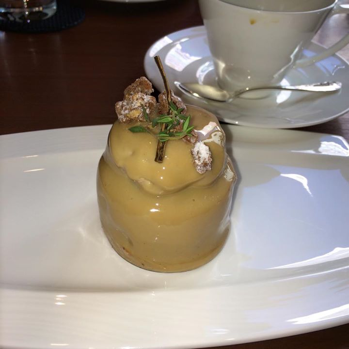 リストランテ イニツィア・ラ・クチーナ ケーキ・タルト バナナとアールグレイのムースとショコラのケーキ