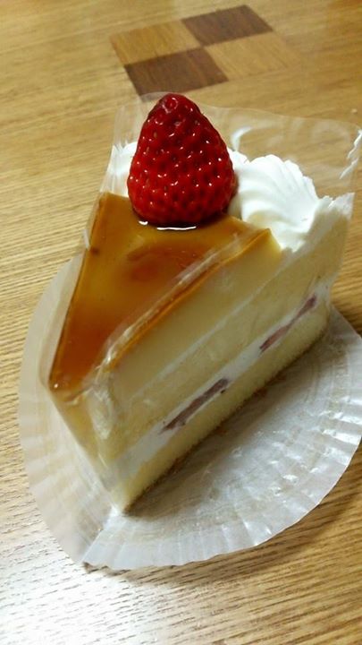不二家（フジヤ）&nbsp;ケーキ・タルト&nbsp;苺のプリンショート、苺のミルキークリームロール