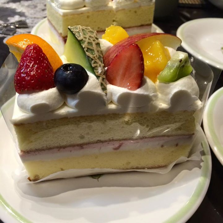 シャトレーゼ&nbsp;ケーキ・タルト&nbsp;フレッシュフルーツのケーキ
