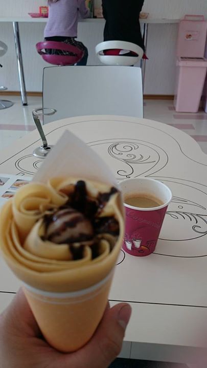 pink latte(ピンクラテ) クレープ もちもち生地のチョコクレープ