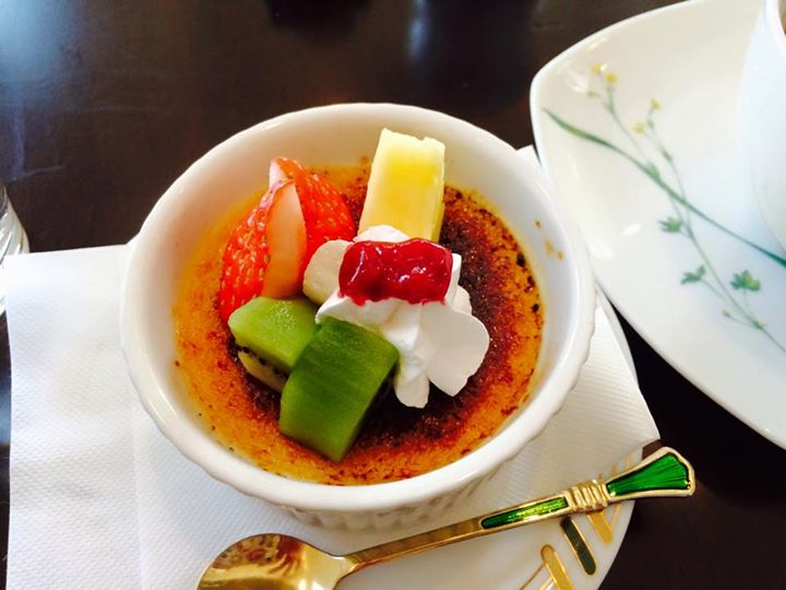 柿の木カフェ パーシモン&nbsp;ケーキ・タルト&nbsp;クレームブリュレのケーキセット