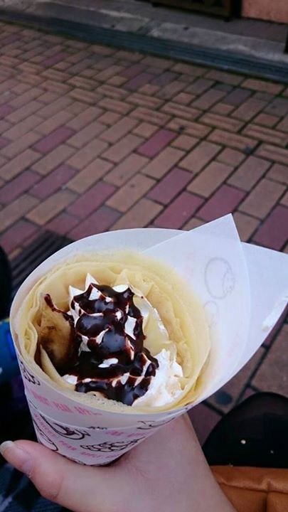 サウザンドクレープ&nbsp;クレープ,アイス・ジェラート&nbsp;バナナチョコクレープ、お菓子工房HARUIROのジェラート（チョコレートとヨーグルト）