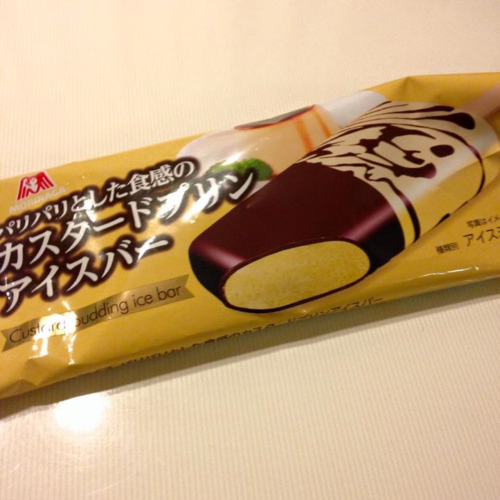 ファミリーマート(FamilyMart) アイス・ジェラート パリパリとした食感のカスタードプリン アイスバー