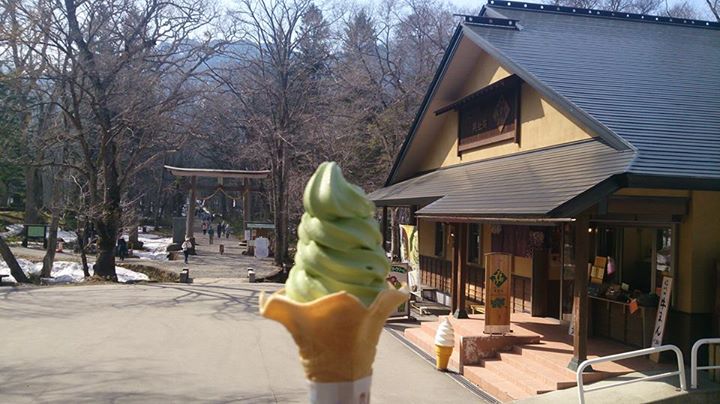 奥社前なおすけ&nbsp;アイス・ジェラート&nbsp;くまざさソフトクリーム