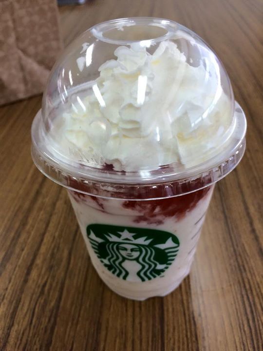 スターバックス コーヒー ジャパン(Starbucks Coffee Japan) ドリンク フルーツ・オン・トップ・ヨーグルトフラペチーノ ウィズ クラッシュド・ナッツ