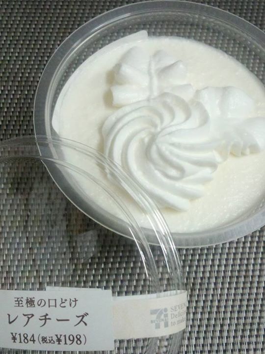 セブンイレブン&nbsp;ケーキ・タルト&nbsp;至極の口どけレアチーズ