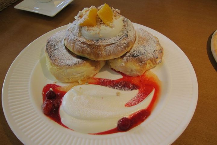 トワサンク 長野(trois cinq) パンケーキ 生クリームパンケーキ