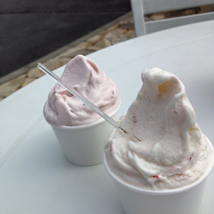 豊上モンテリア(Monte Area) アイス・ジェラート チーズケーキ、いちごのジェラート