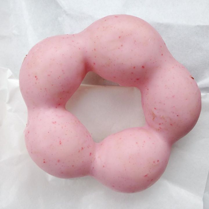 セブンイレブン&nbsp;ドーナツ&nbsp;いちごドーナツ