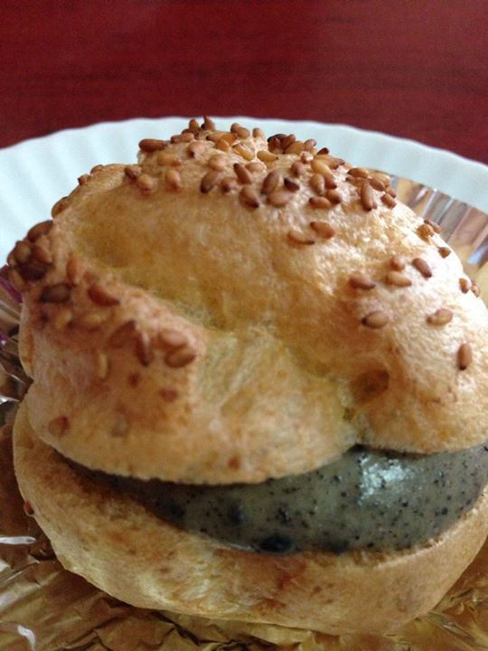 創作菓子 みにぶらん シュークリーム,ケーキ・タルト ごまシュークリーム、いちごミルフィーユ