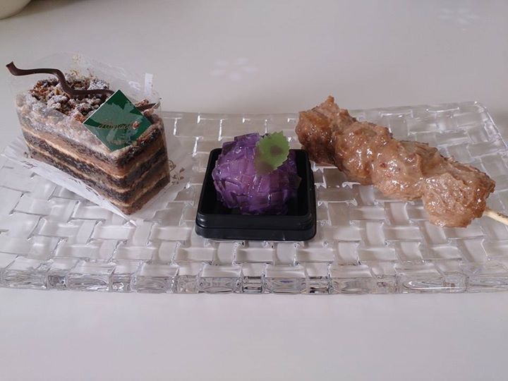 花岡（ハナオカ）&nbsp;ケーキ・タルト,お団子&nbsp;胡桃だんご、季節の生菓子あじさい、ケーキ