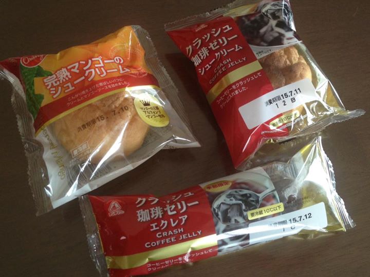 スーパー・コンビニ・その他 シュークリーム,その他スイーツ アンディコのクラッシュ珈琲ゼリーシュークリーム、エクレア、完熟マンゴーのシュークリーム