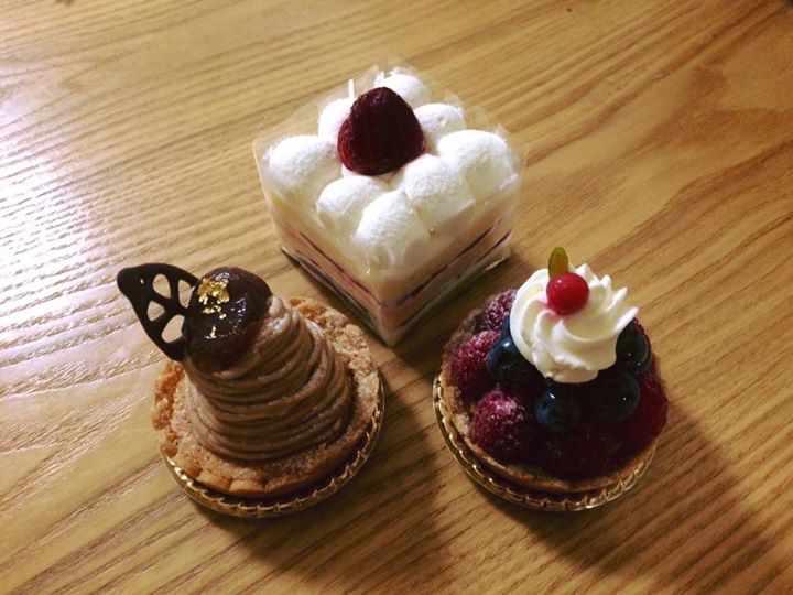 カフェスタンド Bono (ボーノ) ケーキ・タルト モンブラン、いちご、ベリーのケーキ