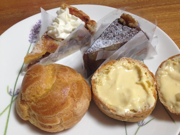 てんしのけーき シュークリーム,ケーキ・タルト シュークリーム、苺のタルト、ガトーショコラ