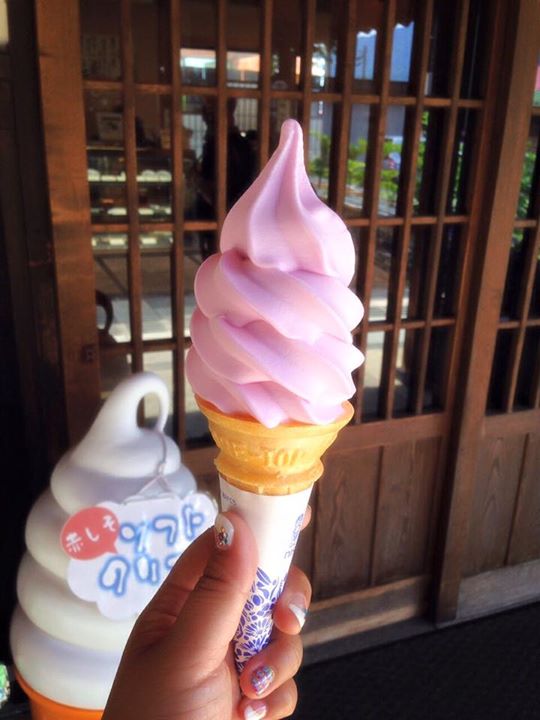 味蔵 月あかり（アジクラ ツキアカリ）&nbsp;アイス・ジェラート&nbsp;赤しそソフトクリーム