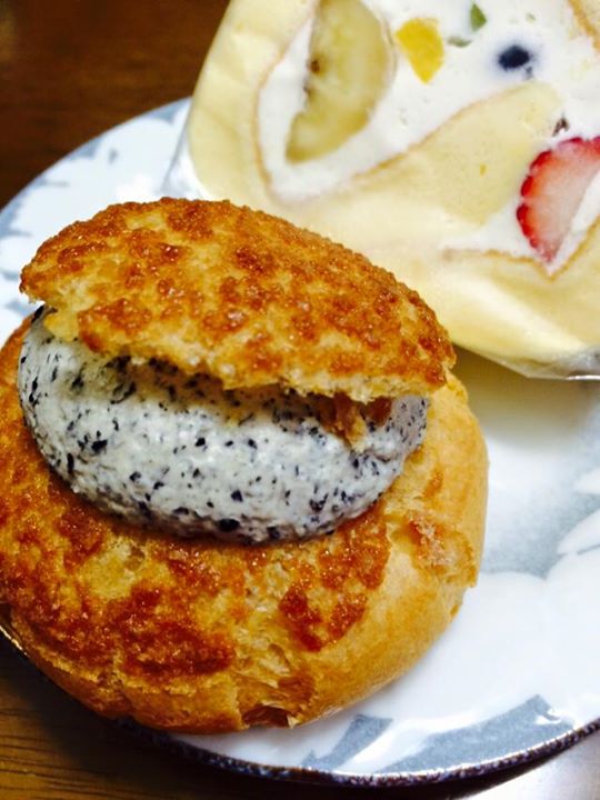 旬彩菓たむら&nbsp;シュークリーム,ケーキ・タルト&nbsp;ごまシュー、フルーツロール(カット)
