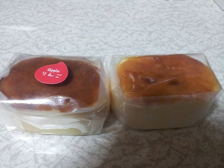 ケーキ屋SUN（サン）&nbsp;ケーキ・タルト&nbsp;SUNSUNチーズのプレーン、信州リンゴのコンフィチュール入り